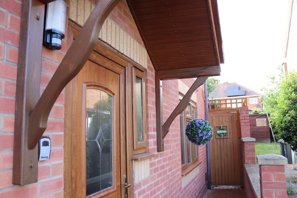 Cosy 3 Bedroom 2 Bathroom House With Parking Sheldon  Εξωτερικό φωτογραφία